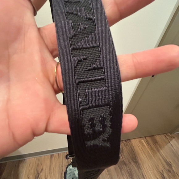 Stanley Black Insulated Drink Carrier - Picture 7 of 8